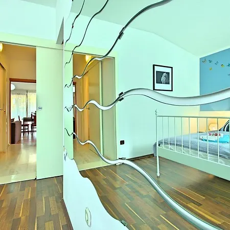 Holiday home Casa Bizzarra