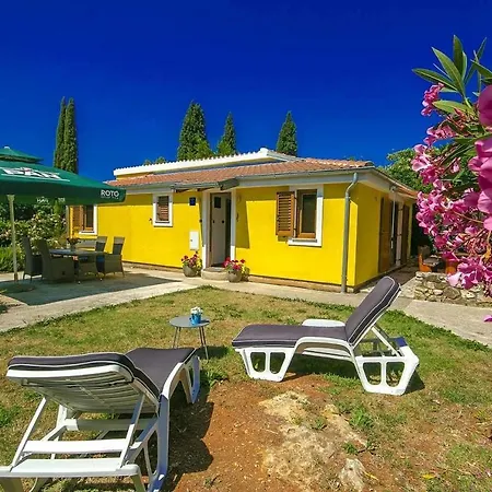 Casa Bizzarra Holiday home