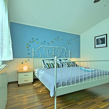 Holiday home Casa Bizzarra *